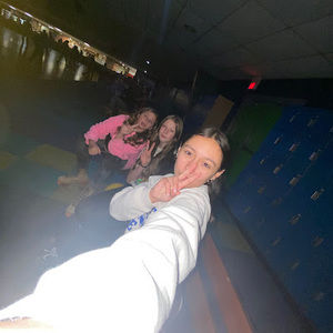 Meet your Posher, Adarra